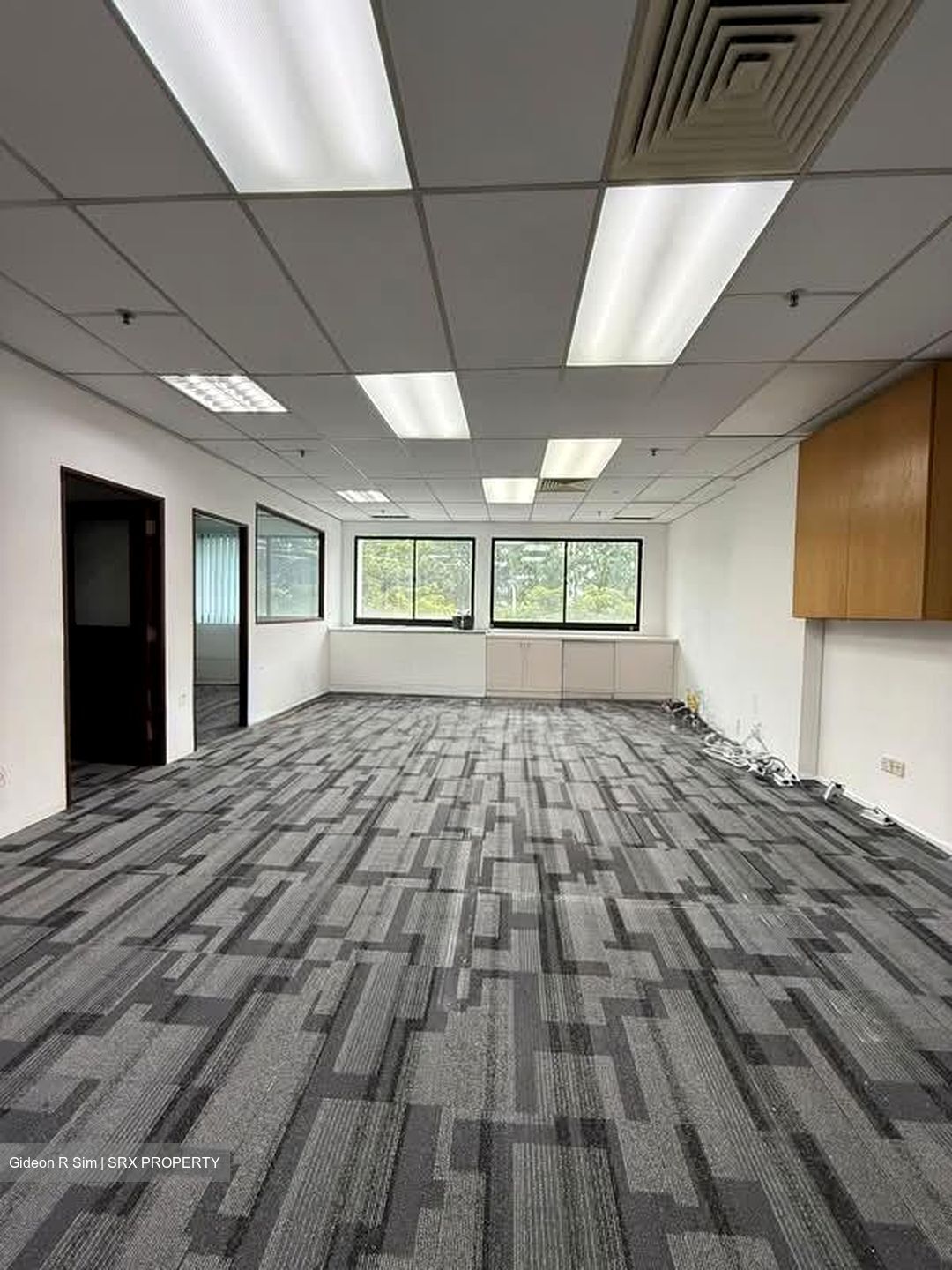 Balmoral Plaza (D10), Office #581735321